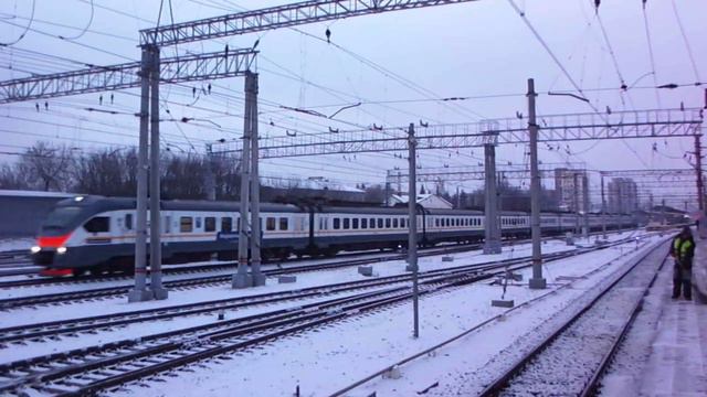 Иволга по МЦД-2 и тульский экспресс отправляются из Подольска смотреть онлайн