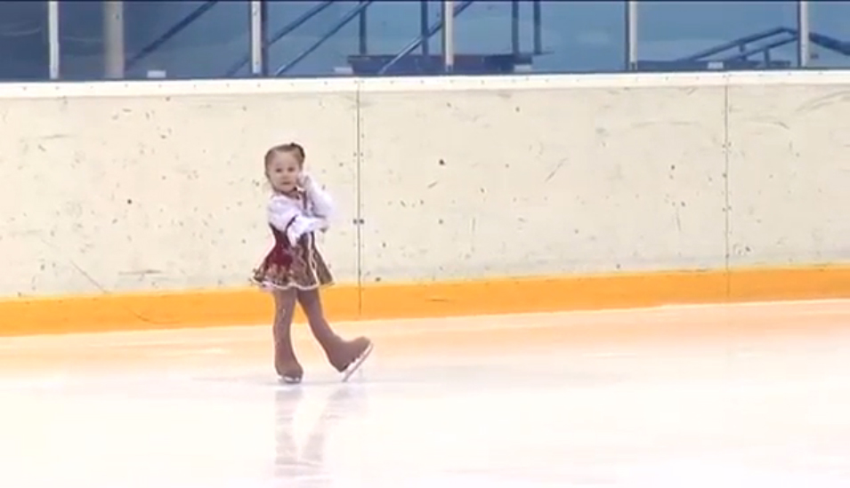 Самая маленькая фигуристка Казани смотреть онлайн