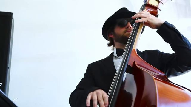 Walker Gibson Cocktail Combo смотреть онлайн
