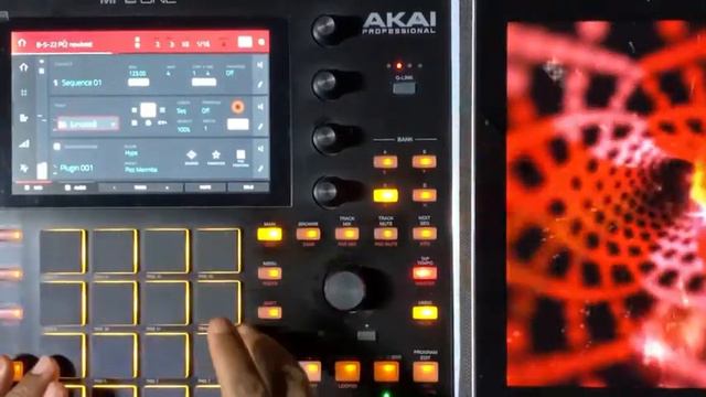AKAI MPC ONE - #432 Making tracks: Deep House session loops & grooves #DJ_SharpMC_LIVE,#MPC_ONE,#MP смотреть онлайн