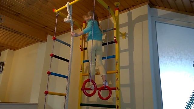 Спортивный уголок Диана гимнастика на Кольцах Тренировка смотреть онлайн