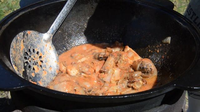 КАК ВКУСНО ПРИГОТОВИТЬ ЧАХОХБИЛИ ИЗ ПЕТУХА ДОМАШНЕГО В КАЗАНЕ ! смотреть онлайн