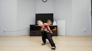 Step by step. Уроки брейк-данса для начинающих!