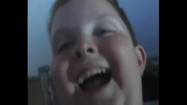 Зацепили снегокат за мотобуксировщик и устроили дрифт на реке!!