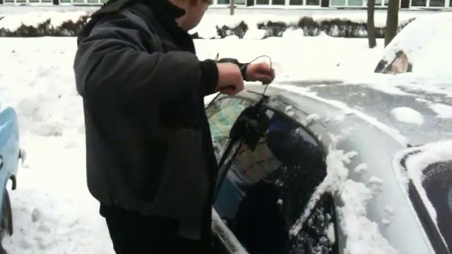Сколько времени нужно что бы открыть машину? 10 сек! :) смотреть онлайн