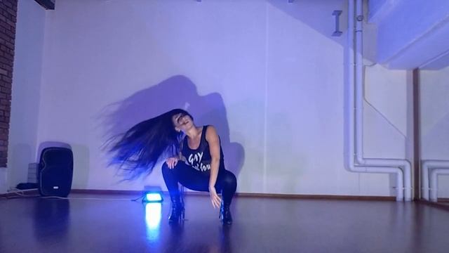 BUTTONS THE PUSSYCAT DOLLS| Choreo By Robin Antin