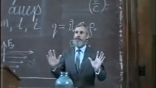 Гипотеза. Причина тяготения. Гравитационный парадокс Зелигера (Дайнеко В.И., МГУ 2000 г.) смотреть онлайн