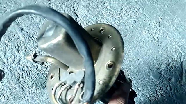Pompa benzina Suzuki dl1000 v strom din dezmembrari смотреть онлайн