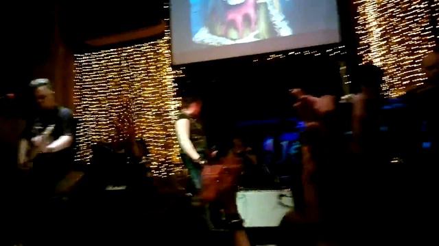 Княzz - Горгона (Тур "День Рождения Группы", Екатеринбург, клуб Мёд 19.04.2014) смотреть онлайн