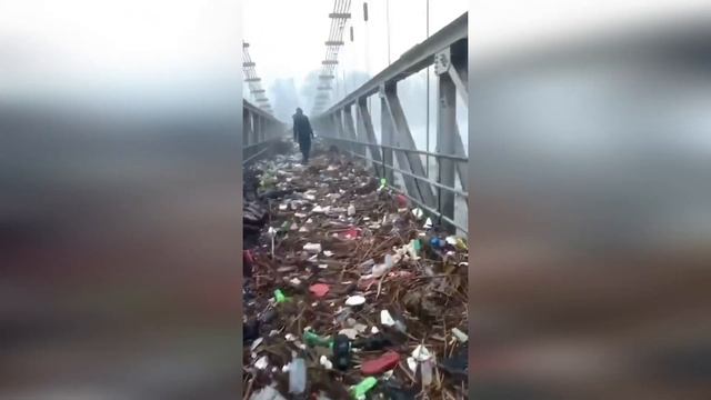 Небывалые ливни в Индии вызывают вековые наводнение смотреть онлайн