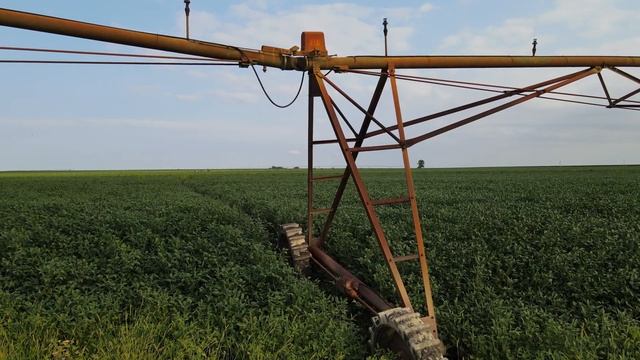 Drone flight to investigate a pivot failure смотреть онлайн