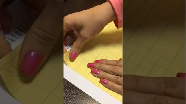 Как приклеивать стразы к холсту. Алмазная мозаика по фото смотреть онлайн