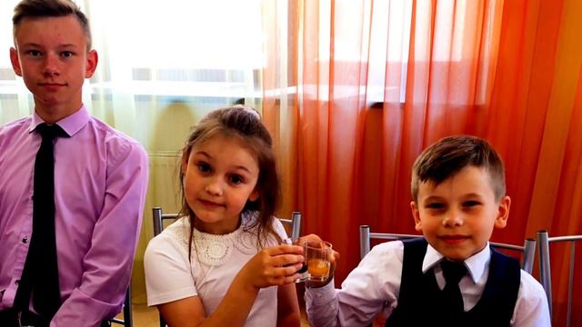 Крестины Амелишки смотреть онлайн