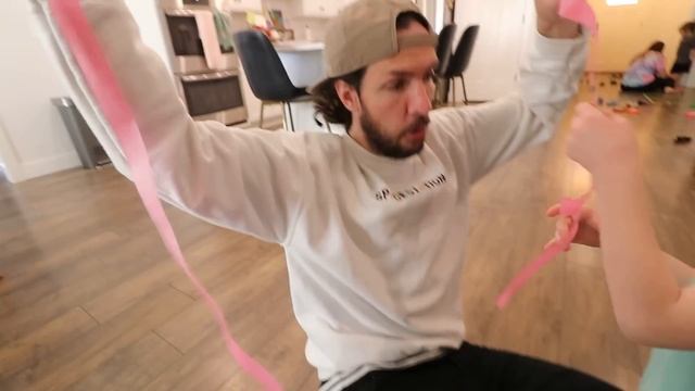 ADLEY SAVES TAPE TOWN!! Building a play pretend neighborhood, movie theatre, & restaurant with Nik смотреть онлайн