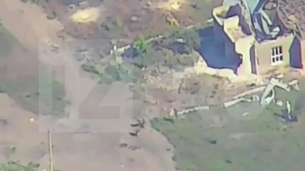 Удар Краснополем по позиции ВСУ в здании/Strike at the AFU position in a house by Krasnopol