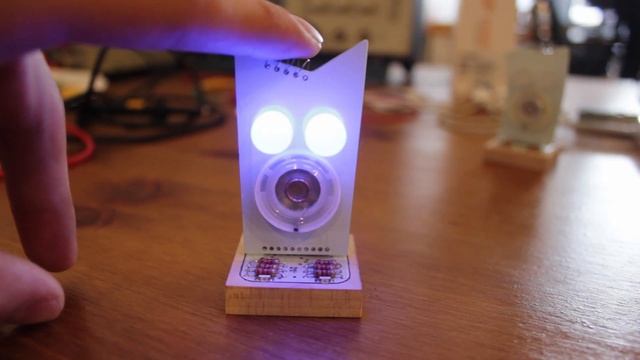 How To Play (The Original Little Robot Friends) смотреть онлайн