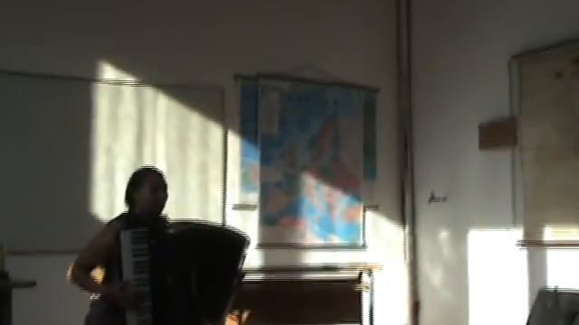 Уникалната Вероника Тодорова в с. Дебнево - от българските народни сватбарски ритми до тангото смотреть онлайн