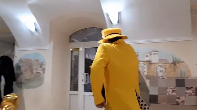 Танец в маске/ зажигательный танец /Dancing Mask by grandady/ Funny video/ пранк смотреть онлайн