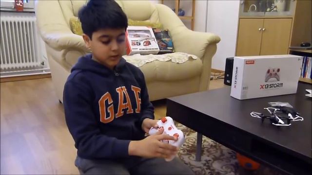 Syma X13 Storm - Review and flight instructions for kids/young flyers by SuperMK смотреть онлайн