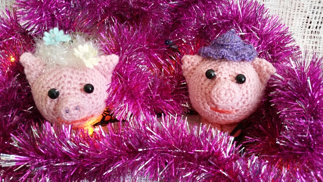 Свинка - елочный шарик крючком смотреть онлайн