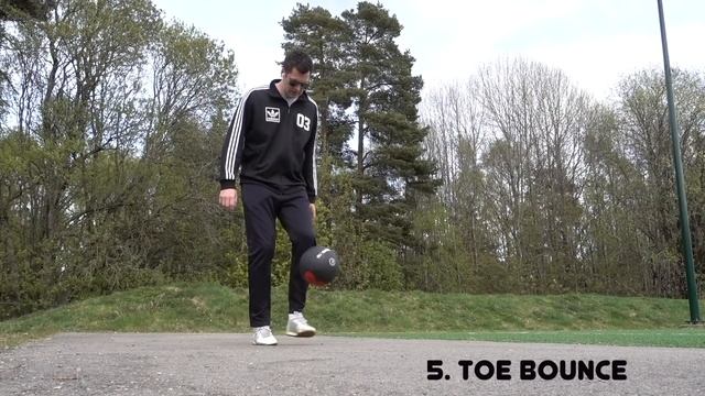 10 BEGINNER TRICKS - FREESTYLE FOOTBALL - AZUN Freestyle Football смотреть онлайн