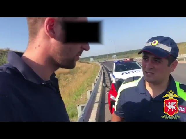 В Симферопольском районе мотопатруль ДПС в ходе погони задержал нетрезвого водителя мотоцикла смотреть онлайн