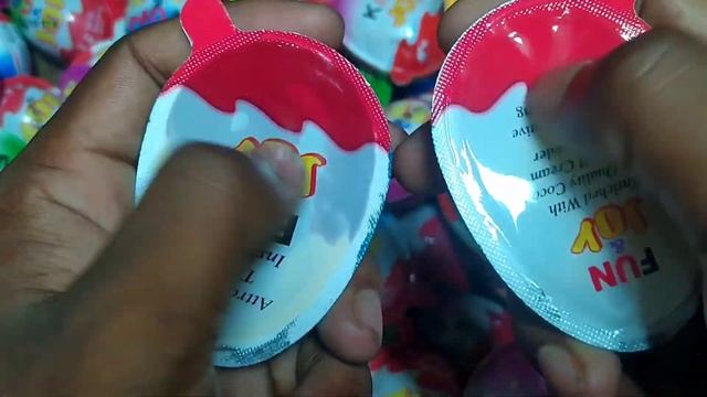 New 200 Yummy A Lot's Of Kinder Joy Candy Opening Video смотреть онлайн