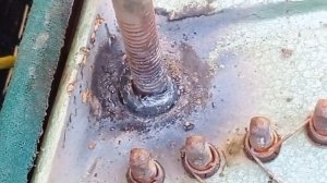 как открутить оборванный болт при помощи сварки