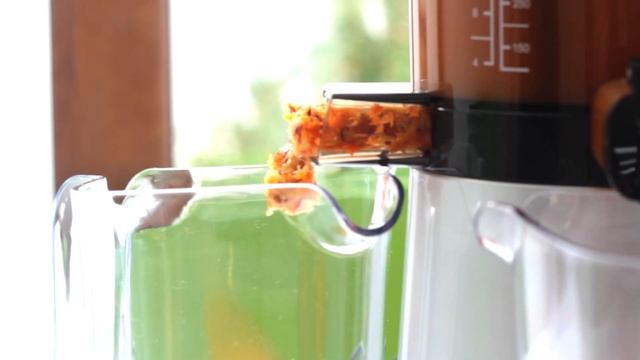 Extractor de jugos en frío Slow Juicer Pro de EasyWays смотреть онлайн