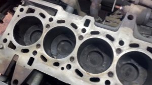 Фиат 1.3 мультиджет- замена прокладки ГБЦ , цепи грм и разбираемся с резьбами