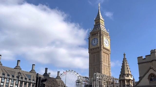 ??Прогулка вдоль реки Темзы смотреть онлайн