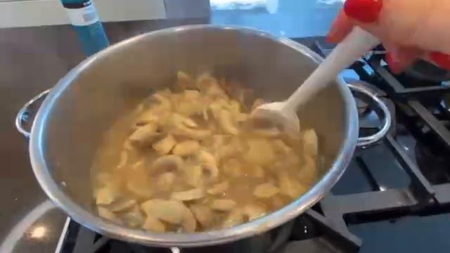 КРЕМ-СУП ИЗ ШАМПИНЬОНОВ