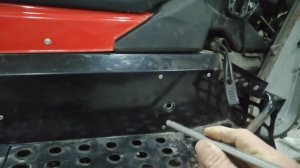 как снять гусеницу снегохода тикси