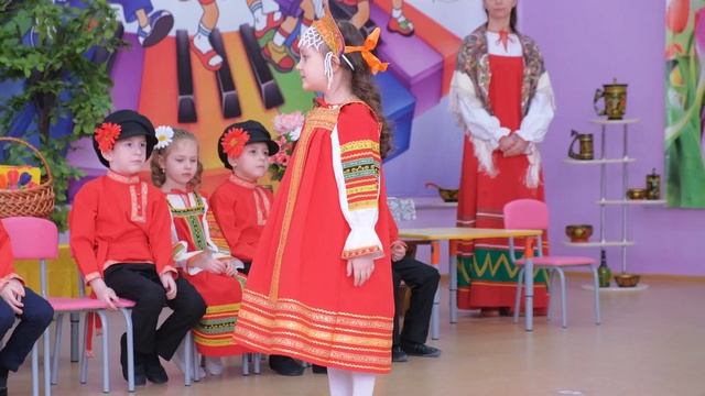 Утренник "Русский сувенир", посвященный весеннему празднику 8 Марта. смотреть онлайн