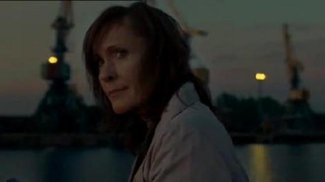 Интимная связь взрослой женщины с юнцом в рекламе ланчей. смотреть онлайн