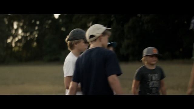 Johnny Agar's "The Impossible Mile" смотреть онлайн