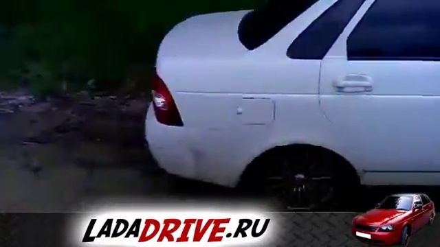 Приора преодолевает брод! смотреть онлайн