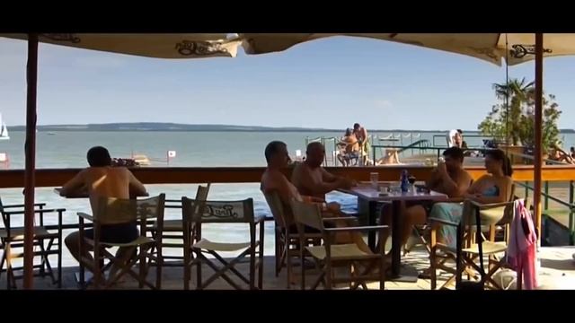 Венгрия . Балатон . Пляжи города Кестхей.