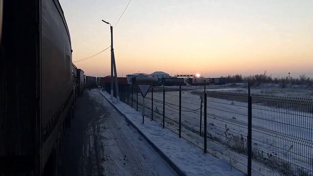 Гузаштани сархади Россия - Казахстан. 18 соати интизори 🐢🐢🐢🐢🐢 смотреть онлайн