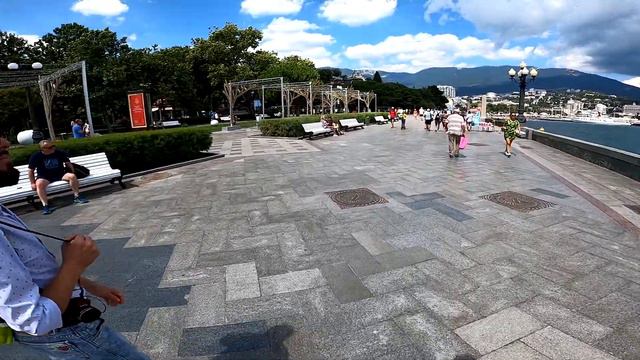 Прогулка по центру Ялты. Лучшие набережные города-курорта. Пик сезона!
