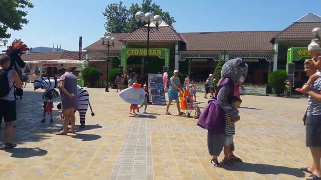 #Анапа. Центральный пляж.Кафешки. смотреть онлайн