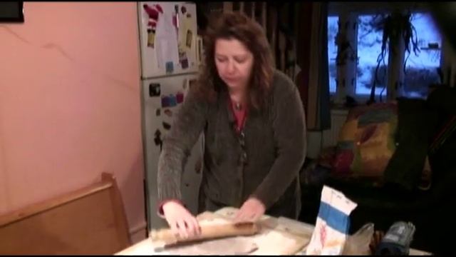 Gingerbread Man Recipe : Getting the Right Thickness for Gingerbread Man смотреть онлайн
