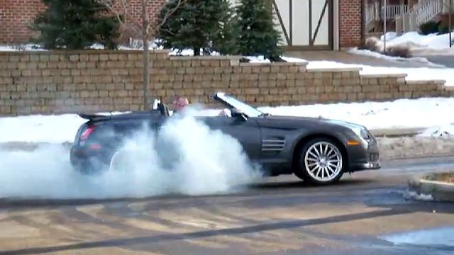 Crossfire SRT6 Burnout смотреть онлайн