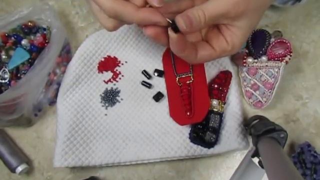 Как сделать брошь помаду. Мастер класс брошь помада. How to make a lipstick brooch смотреть онлайн
