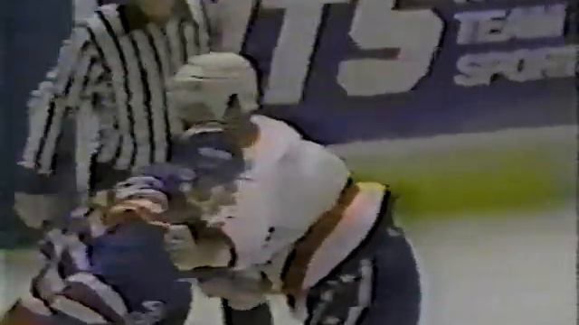 Chris Nilan vs Greg Adams - Mar 12, 1988 смотреть онлайн