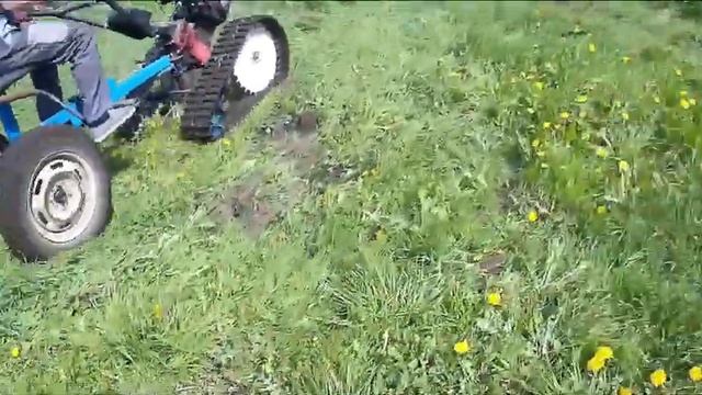 на ЛЫЖНЫЙ МОДУЛЬ цепляем плуг и ПАШЕМ УЧАСТОК смотреть онлайн