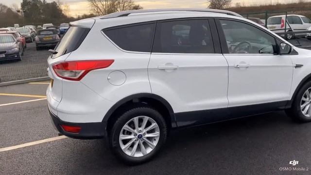 2016 White Ford Kuga Titanium Walkround смотреть онлайн