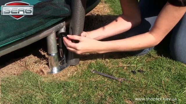 Как собрать батут BERG InGround Champion с сеткой безопасности Deluxe смотреть онлайн