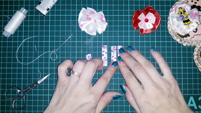 Как сделать цветок из атласной ленты своими руками. Декор для скрапбукинга. Скрапбукинг для новичко смотреть онлайн