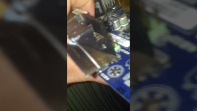 Застрял кусок штекера в гнезде смотреть онлайн